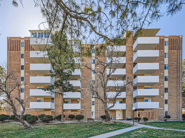 MLS: 2227095 Condo For Sale