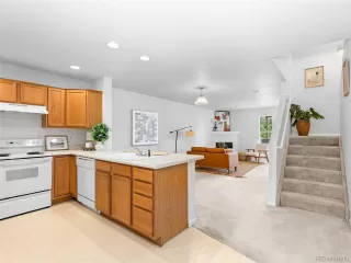 Photo #5: 2229277 Listing 