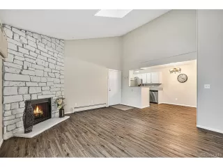 Photo #5: 2229288 Listing