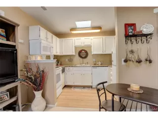 Photo #5: 2229674 Listing