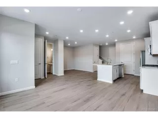 Photo #5: 2231802 Listing