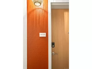 Photo #4: 2235809 Listing