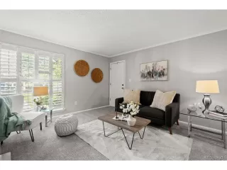 Photo #4: 2237953 Listing