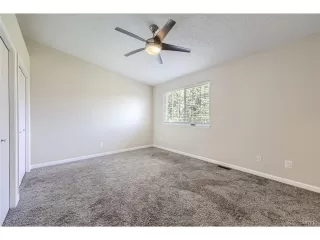Photo #5: 2240419 Listing 