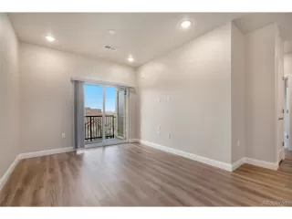 Photo #3: 2240887 Listing 