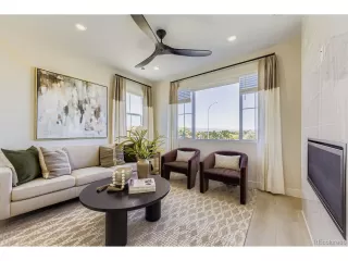 Photo #4: 2240978 Listing