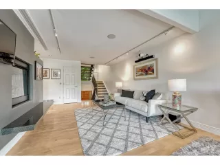 Photo #5: 2241721 Listing 