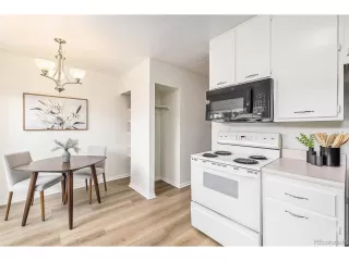 Photo #6: 2246928 Listing 