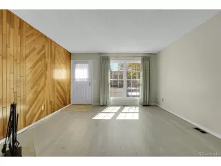 Photo #5: 2247045 Listing