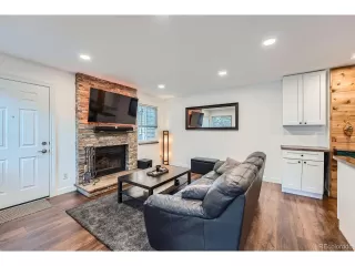 Photo #5: 2249776 Listing