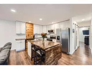 Photo #6: 2249776 Listing