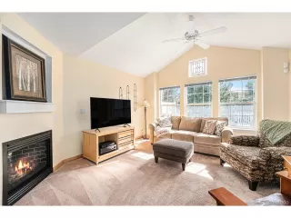 Photo #6: 2256992 Listing