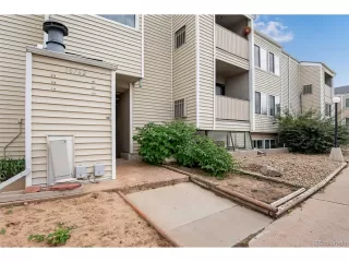 Browse active condo listings in HIGH HOLLOWS