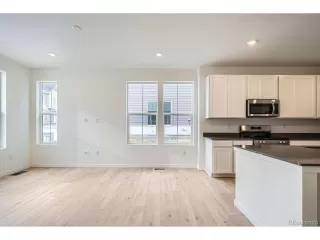 Photo #4: 2260439 Listing