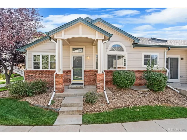 MLS: 2262249 Condo For Sale