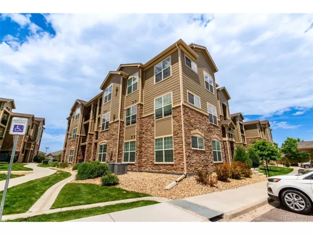 MLS: 2263392 Condo For Sale
