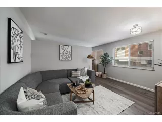 More Details about MLS # 2264405 : 855 N PENNSYLVANIA 207 DENVER CO 80218