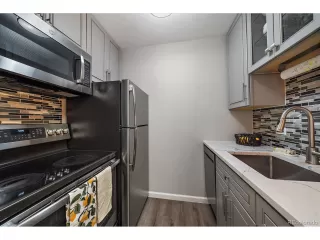 Photo #4: 2264405 Listing