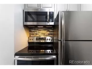 Photo #5: 2264405 Listing