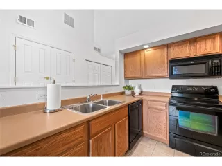 Photo #5: 2265665 Listing