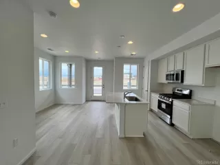 Photo #4: 2268737 Listing
