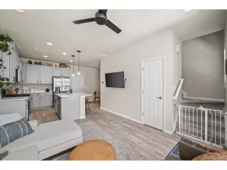 Photo #4: 2270150 Listing