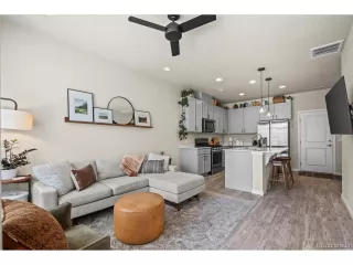 Photo #5: 2270150 Listing