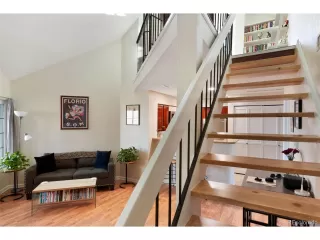 Photo #4: 2271998 Listing