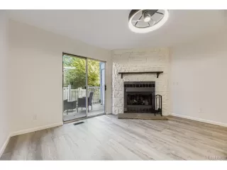 Photo #4: 2277776 Listing