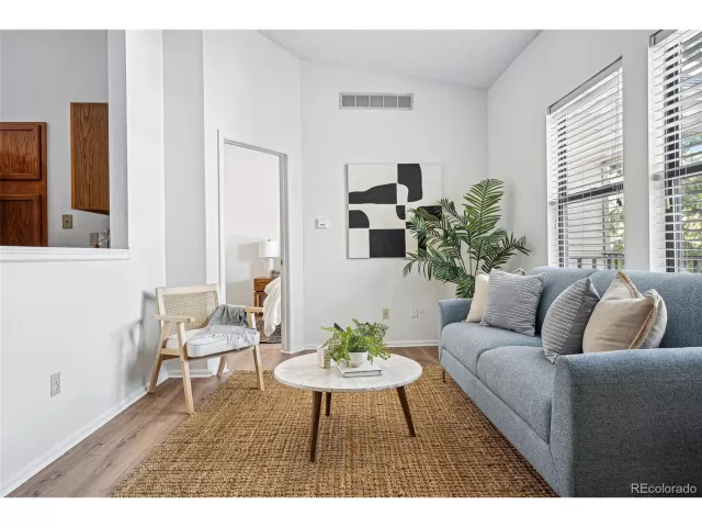 MLS: 2277937 Condo For Sale