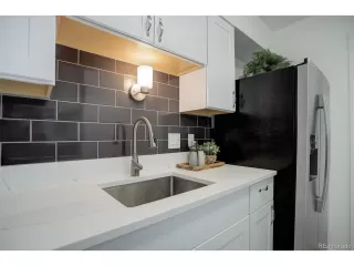 Photo #5: 2281537 Listing 