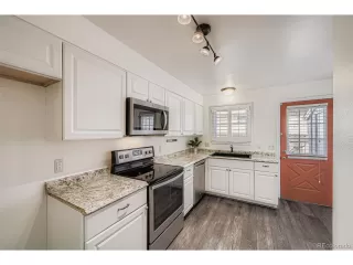 Photo #5: 2283580 Listing 