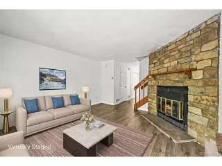 Photo #4: 2283627 Listing