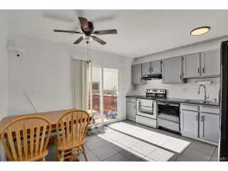 Photo #3: 2284614 Listing