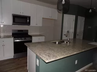 Photo #6: 2284784 Listing