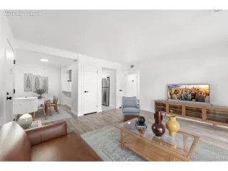 Photo #2: 2285651 Listing 