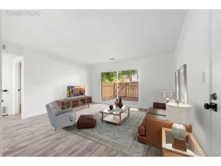 Photo #3: 2285651 Listing 