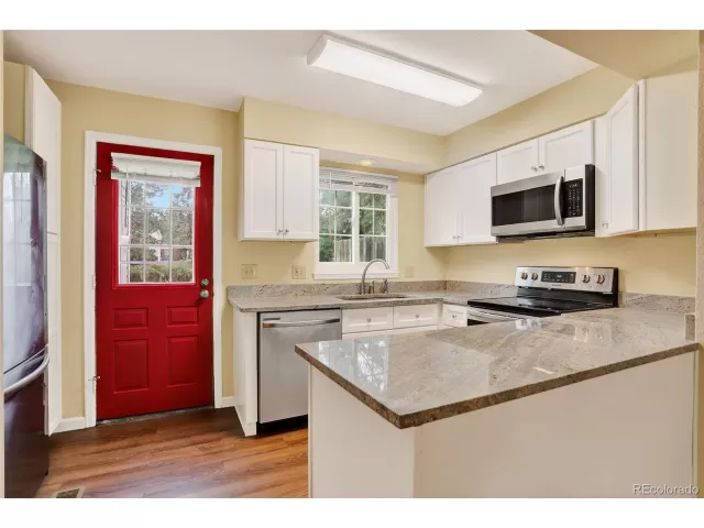 MLS: 2286294 Condo For Sale