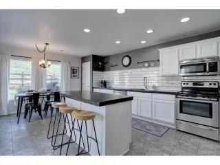 Photo #5: 2286332 Listing