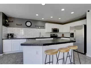 Photo #6: 2286332 Listing