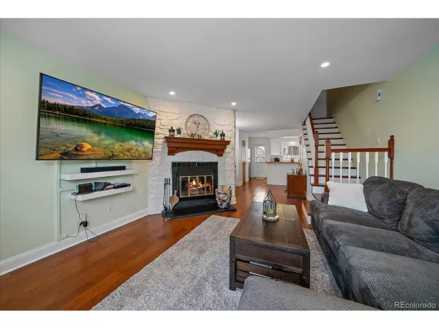 MLS: 2288478 Condo For Sale