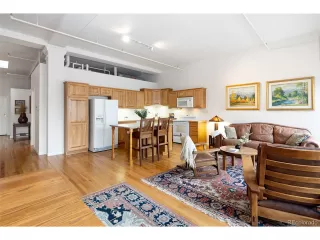 Photo #5: 2294091 Listing