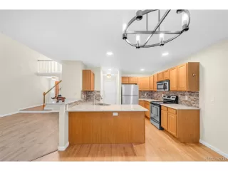 Photo #5: 2295088 Listing