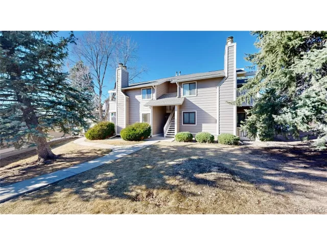 MLS: 2295199 Condo For Sale