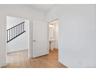 Photo #3: 2296375 Listing