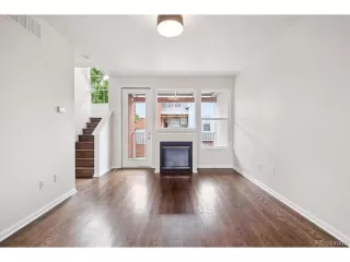 Photo #5: 2298103 Listing