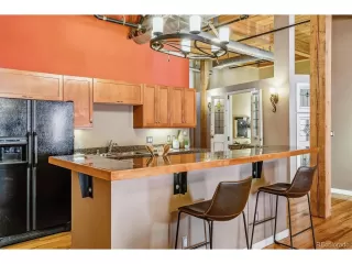 Photo #5: 2298459 Listing