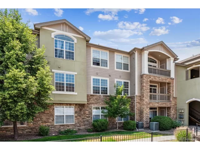 MLS: 2299365 Condo For Sale