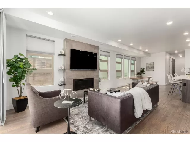 MLS: 2299954 Condo For Sale