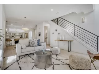 Photo #2: 2301920 Listing 